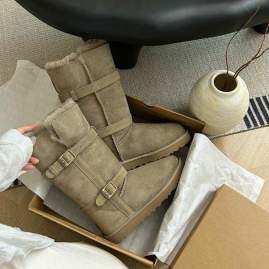 Picture of UGG Shoes _SKUUGGsz35-40NW100619810